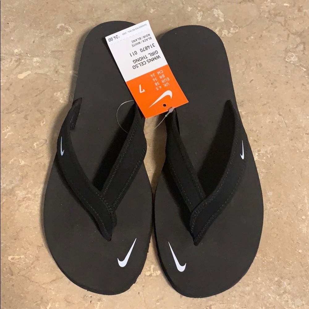 Nike Women Celso Girl Thong in Black